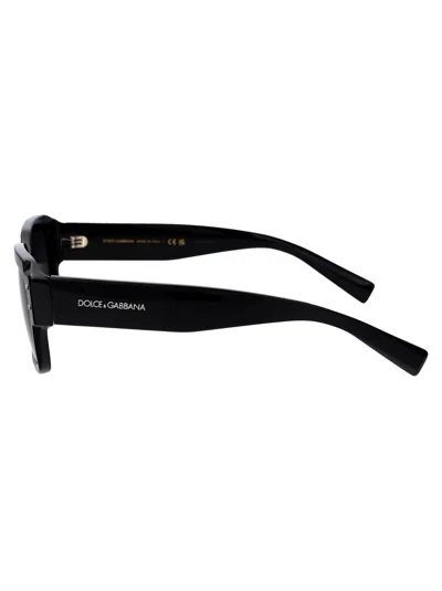 Dolce & Gabbana Sharped Rectangle-frame Sunglasses In Black