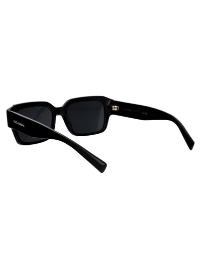 Dolce & Gabbana Sharped Rectangle-frame Sunglasses In Black