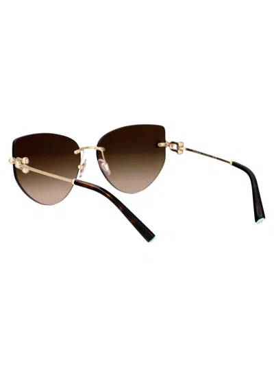 Tiffany & Co Geometric Frame Sunglasses In 62013b Pale Gold