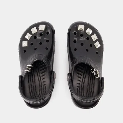 Crocs Pyramid Stud-embellishment Clogs In Black