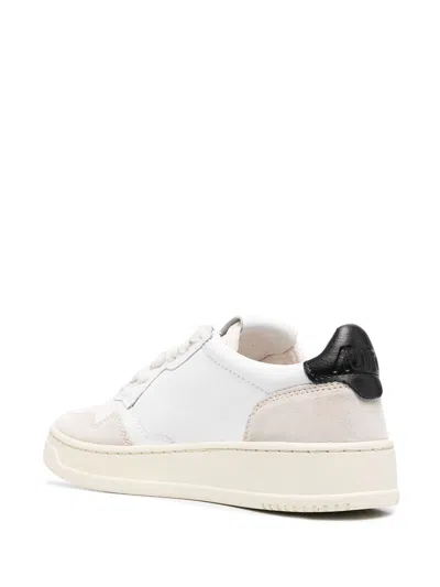 Autry Medalist Low Sneakers In Two - Tone Leather And Suede With Lettering Game Set Match