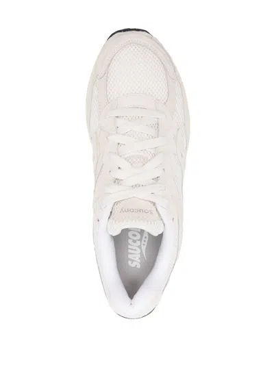Saucony Pro Grid Omni 9 Trainers In White In Neutral