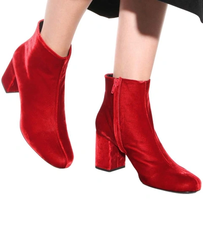Shop Saint Laurent Babies 70 Velvet Ankle Boots In Rosso