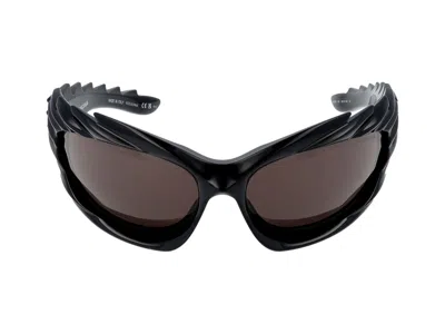 Balenciaga Extreme Logo-decal Sunglasses In Black
