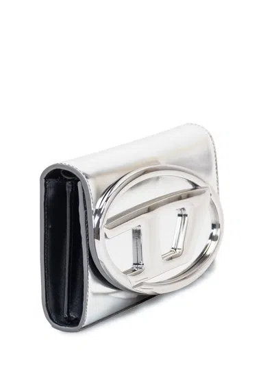 Diesel 1dr Wallet On Chain In Metallico