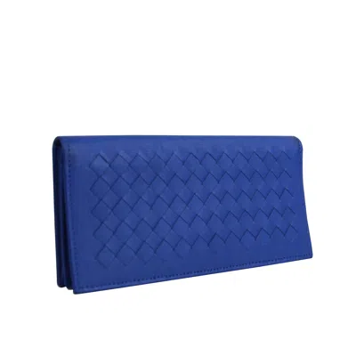 Bottega Veneta Men's Intercciaco Blue Leather Woven Long Bifold Wallet 390878 4315 In Blue