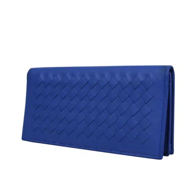Bottega Veneta Men's Intercciaco Blue Leather Woven Long Bifold Wallet 390878 4315 In Blue