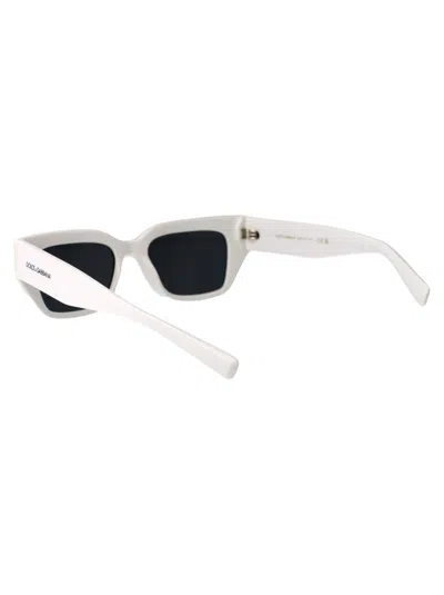 Dolce & Gabbana Full Frame Sunglasses In 331287 White