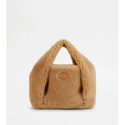 Tod's Shirt Shopping Bag In Sheepskin Mini In Beige