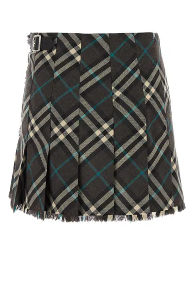 Burberry Check-pattern Wool Skirt In Snug Ip Check