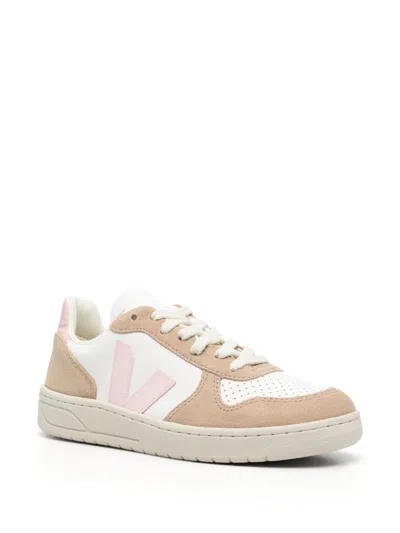 Shop Veja V 10 Chfree