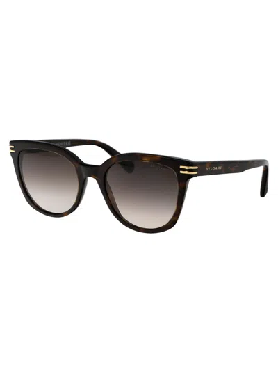 Shop Bvlgari Squared Sunglasses Bv40027 I 52 F