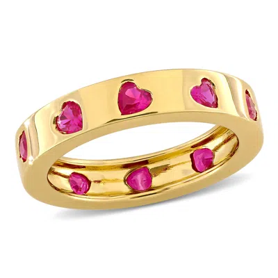 Mimi & Max 1 3/4ct Tgw Heart-cut Created Ruby Eternity Ring Yellow Silver In Pink