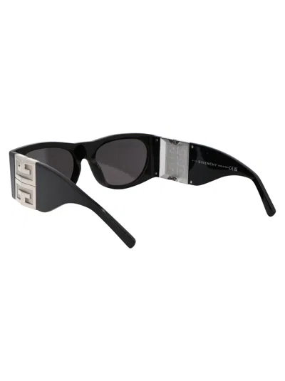 Shop Givenchy Sunglasses Gv40028 I 01 C