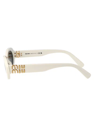 Miu Miu 0mu 06zs Sunglasses In 1425s0 White Ivory