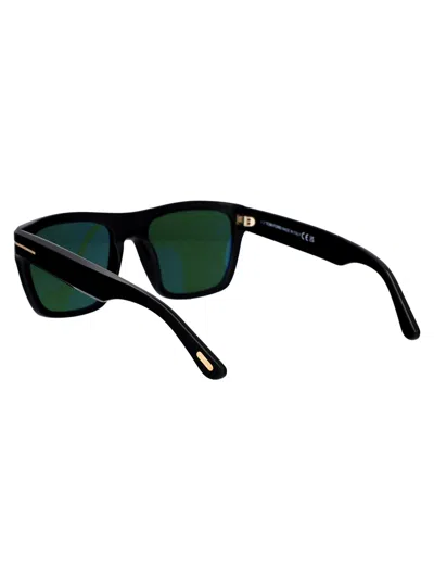 Tom Ford Squared Sunglasses Ft1077 01 N