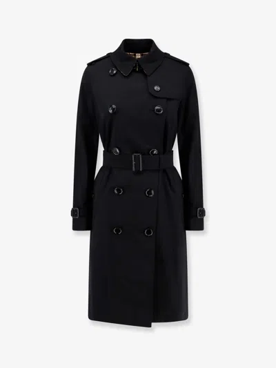 Burberry Waterloo Heritage Double-breasted Trench Coat In Black