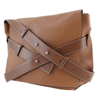 Pre-owned Loewe Messenger Brown Leather Shoulder Bag ()