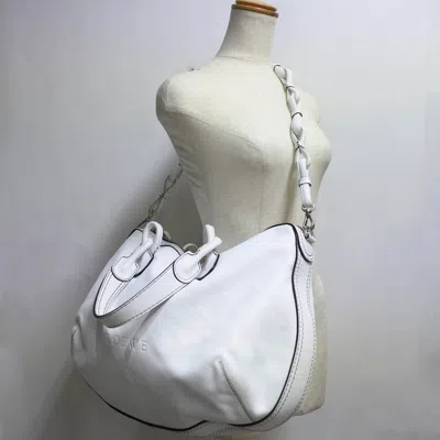 Pre-owned Loewe White Leather Shoulder Bag ()