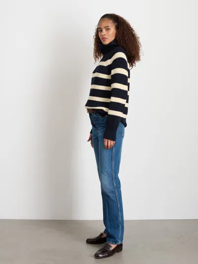 Alex Mill Chelsea Turtleneck In Cotton Cashmere In Navy/ivory