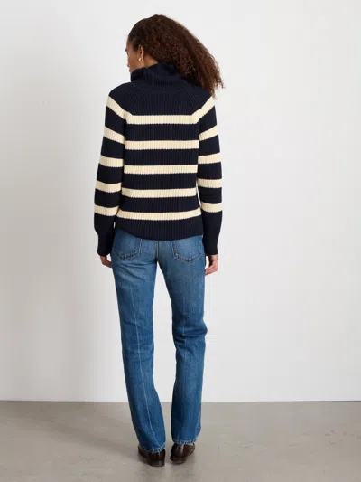 Alex Mill Chelsea Turtleneck In Cotton Cashmere In Navy/ivory