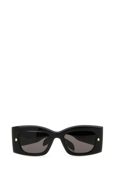 Alexander Mcqueen Sunglasses In Black