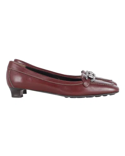 Ferragamo Low-heel Loafers In Burgundy Leather In Red