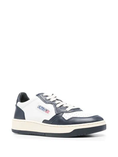 Autry Medalist Low Leather Sneakers In Black