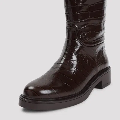 Stuart Weitzman Crocodile-effect Knee-high Boots With Block Heel And Versatile Design In Beige