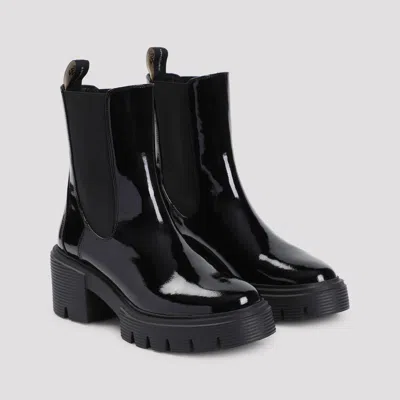 Stuart Weitzman 40mm Soho Chelsea Boots In Black