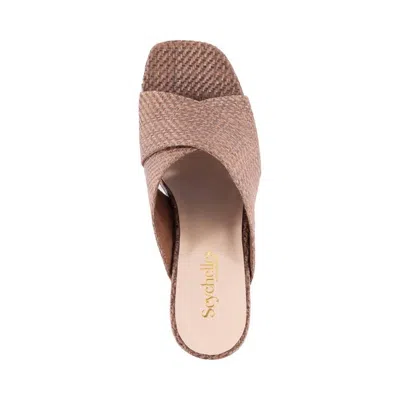 SEYCHELLES PAPAYA SANDAL IN BROWN 