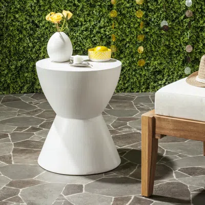 Safavieh Athena Indoor/outdoor Modern Concrete Round 17.7-inch H Accent Table
