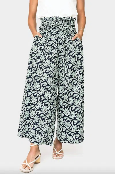 En Saison Arielle Pant In Forest Navy In White