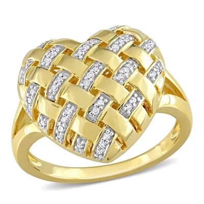 Mimi & Max 1/8ct Tdw Diamond Lattice Heart Split-shank Ring In Yellow Plated Sterling Silver In Silver