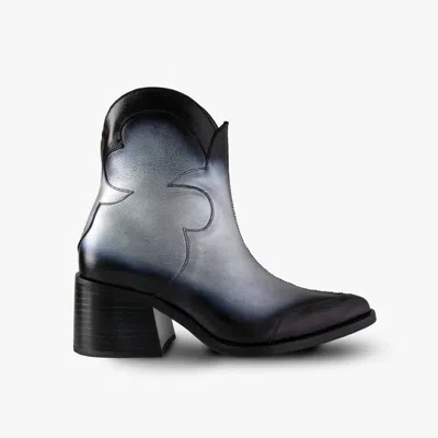 Bala Di Gala Double Trouble Boots In Silver In Black