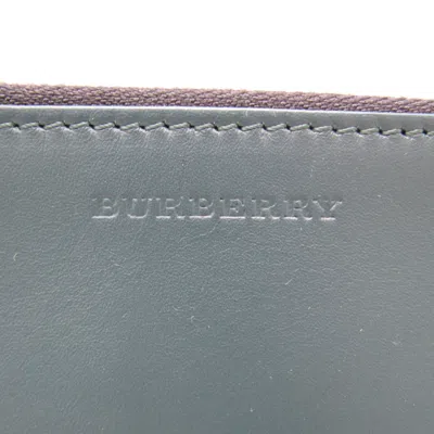 Pre-owned Burberry - Green Leather Clutch Bag ()