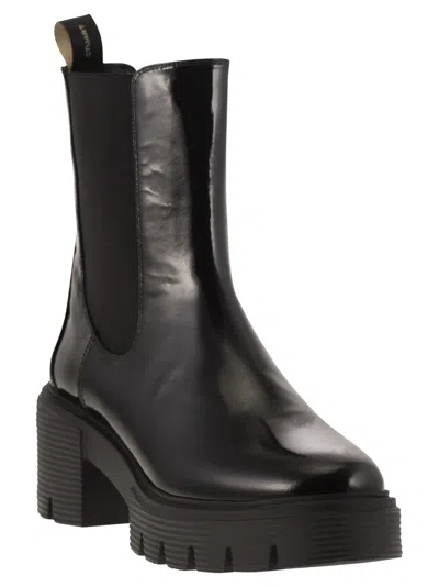 Stuart Weitzman Soho Chelsea - Leather Ankle Boot With Midsole