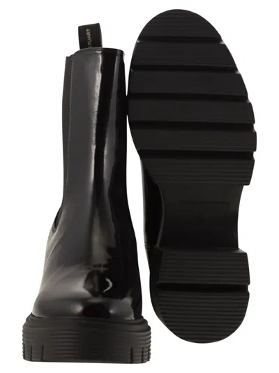 Stuart Weitzman Soho Chelsea - Leather Ankle Boot With Midsole