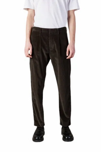 Nn07 Men's Relaxed Corduroy Trouser In Dark Army In Brown