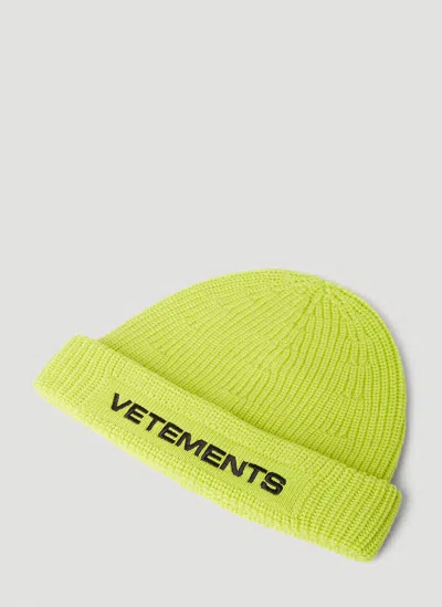 Vetements Women Logo Beanie Hat In Yellow