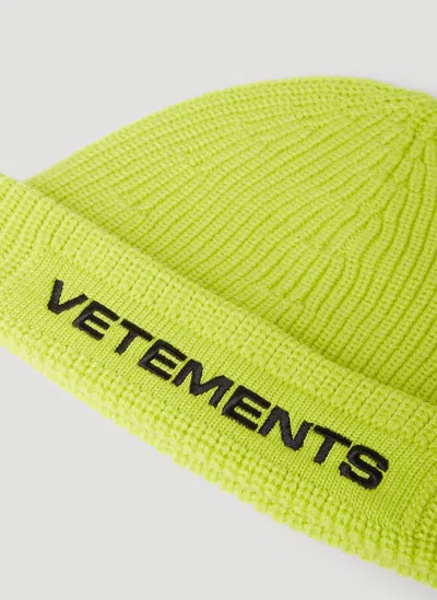 Vetements Women Logo Beanie Hat In Yellow