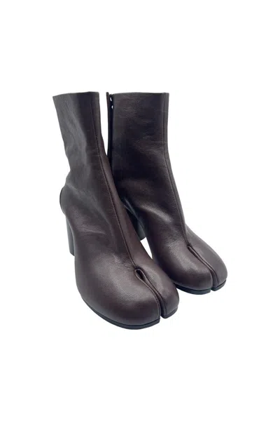 Maison Margiela Brown Tabi Boots Shoes In Black