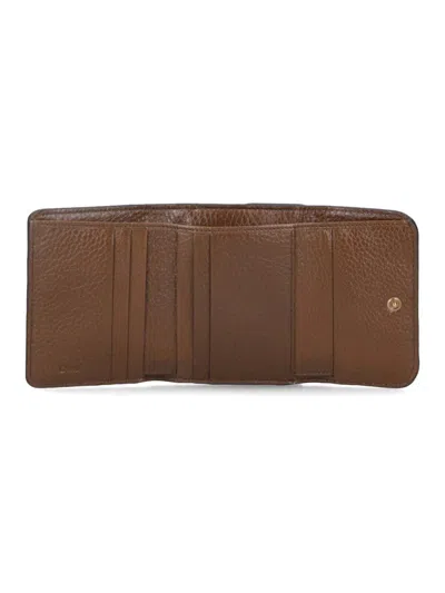 Chloé Tri-fold Logo Wallet In Brown