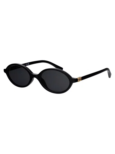 Miu Miu Logo Round Sunglasses In Black