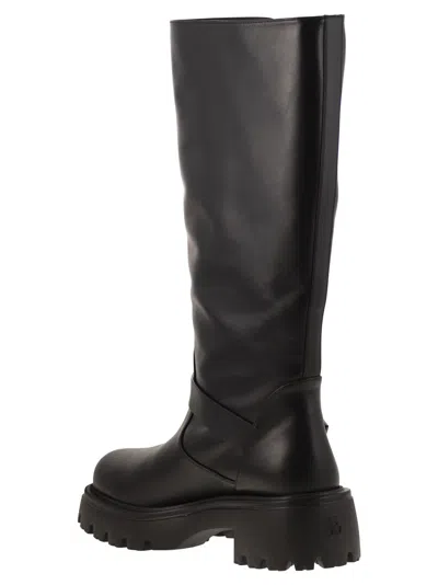 Stuart Weitzman 'emerson' Black Chunky Sole Boots With Logo