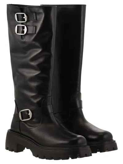 Stuart Weitzman 'emerson' Black Chunky Sole Boots With Logo
