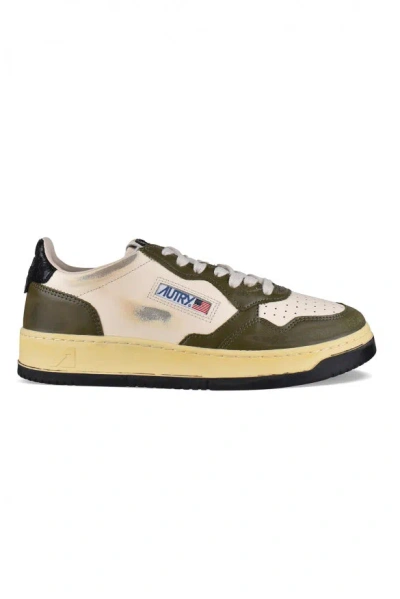 Autry Medalist Low-top Sneakers In White