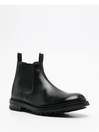 Tricker's Men's Stephen Beatles Low Commando Sole Boot In Black