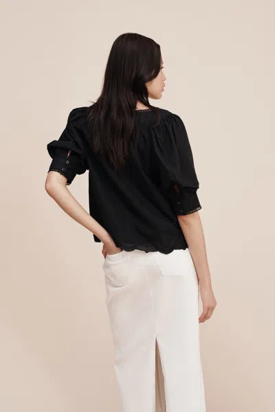 The Posse Mylah Top In Black