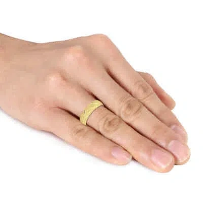 Pre-owned Amour Men's 6mm Lattice Wedding Band In 14k Yellow Gold